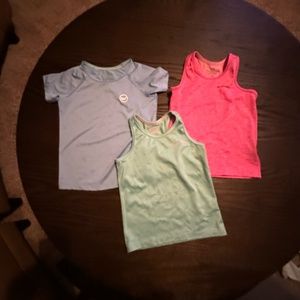 Girl's Vineyard Vines Performance T-shirt and Tanks Perfect Condition Size XS